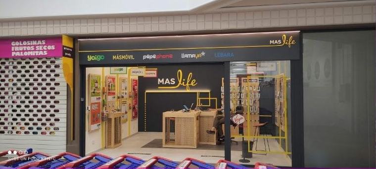 Adecuación e implantación de local comercial